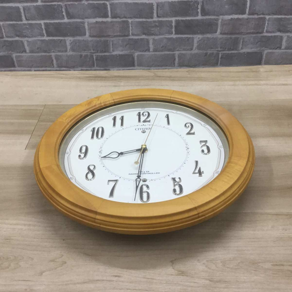 壁掛け電波時計 CITIZEN