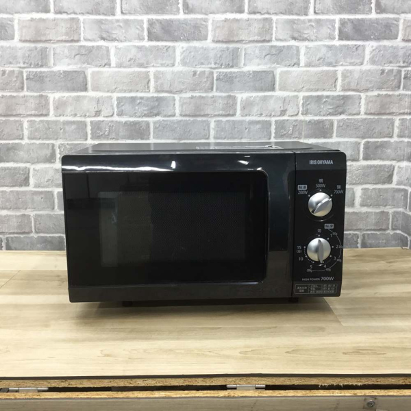 アイリスオーヤマ / IRIS OHYAMA電子レンジ 700W 18L 50hz専用(東日本) フラットテーブル  ｜EMO-F518-5-B｜中古家電の専門店ハッピー